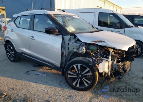 2018 Nissan Kicks S from USA, damaged, VIN 3N1CP5CUXJL508830